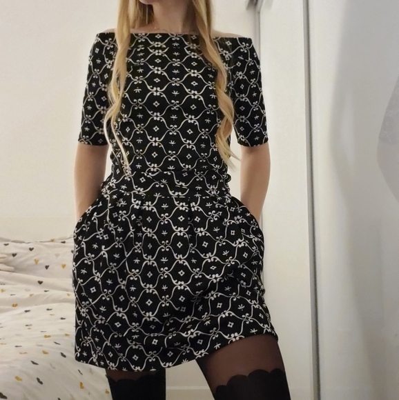 2-Piece Set, Off-the-Shoulder - Picture 2 of 12